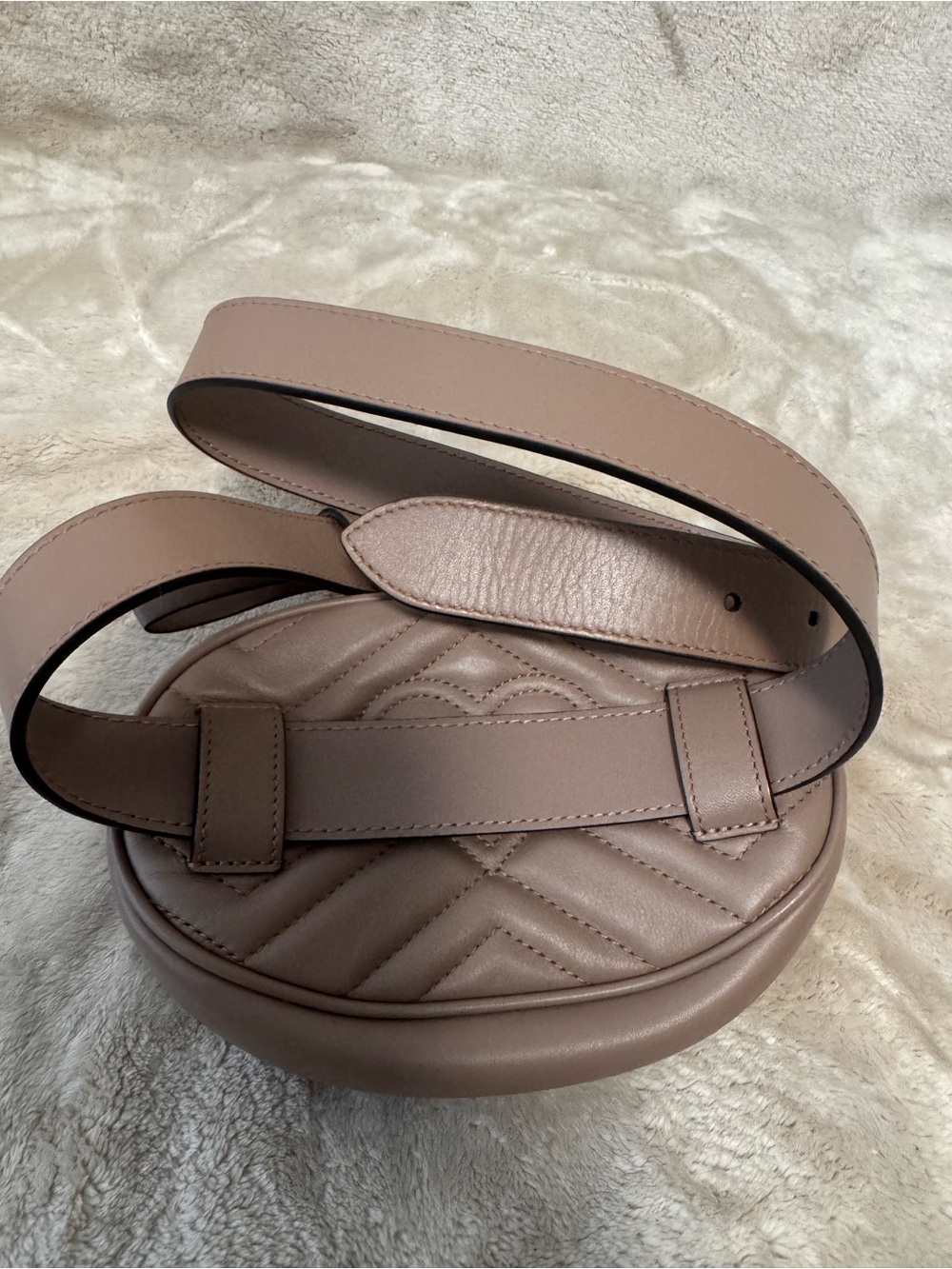 Gucci Nude Chevron GG Marmont Crossbody Belt Bag - Picture 5 of 11